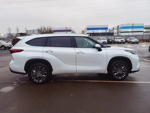 SUV 4x4 Blanco Impecable con Volante a la Izquierda y Derecha - Product Image 3