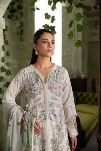 Trajes Shalwar Kameez de Pakistán e India en tela de césped Ropa formal Traje Salwar Kameez estampado de algodón de césped - Product Image 6