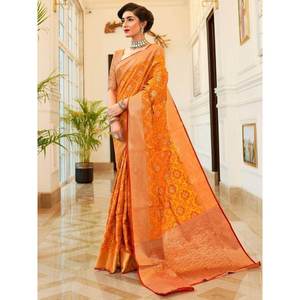 Impresionante Sari de Seda Tejida Naranja con Blusa para Bodas y Ocasiones Especiales - Product Image 1