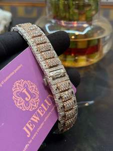 นาฬิกาฮิปฮอปสแตนเลสสตีลคุณภาพสูง ประดับเพชรโมอิสซาไนต์แบบเต็มหน้าปัด ผลิตด้วยมือ งานสั่งทำพิเศษ ราคาขายส่ง - Product Image 3