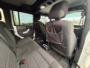 Jeep Wrangler Unlimited Sport 4WD 2012 d'occasion en excellent état - Product Image 2
