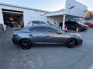 สภาพดีเยี่ยม รถมือสอง ปี 2022 Acura ILX - Product Image 3