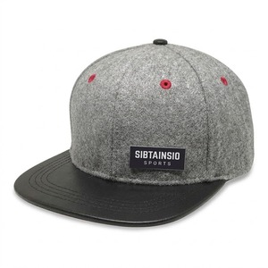 Casquette Snapback Grise Texturée Personnalisée avec Visière Noire Plate, Séchage Rapide, Imperméable, Logo Brodé, pour le Golf et les Sports d'Été - Product Image 3