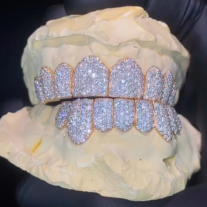 ฮิปฮอปที่กำหนดเอง925เงินฟัน grillz เย็นออก Moissanite เพชร grillz ฟันเงินเครื่องประดับราคาที่ดีที่สุด - Product Image 2