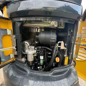 Miniexcavadora de 3 toneladas con motor central y componentes de motor Máquina embolsadora de excavadora pequeña de granja usada para construcción - Product Image 5