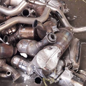 Convertisseurs catalytiques automobiles d'occasion en gros provenant de Belgique - Recyclage de convertisseurs catalytiques palladium rhodium iridium - Product Image 6