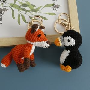 Llaveros de Animales Hechos a Mano al por Mayor: Llaveros de Zorro y Pingüino, Decoración y Regalos para Uso Diario, Aptos para Todas las Edades - Product Image 3