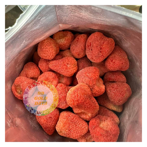 Fresas Enteras FD Envasadas al Vacío Crujientes y Ligeras con Intensa Dulzura Natural Listas para Comer Perfectas para Refrigerios y Repostería - Caryln - Product Image 1