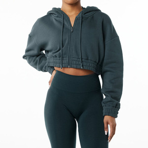 Venta al por mayor Washed Cropped Hoodies Cropped Top Boxy Knitted Hoodie Full Zip up Poliéster Color sólido Pullover Jacket para mujeres - Product Image 4