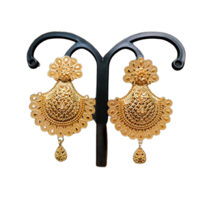 Boucles d'oreilles nouvellement arrivées serties de boucles d'oreilles de style Jhumka plaqué or 22CT bijoux pour femmes portées par des exportateurs indiens - Product Image 2