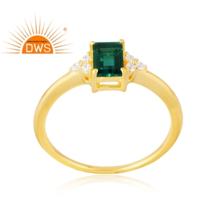 Anillo de Diseño Exclusivo Chapado en Oro de 18K con Circonita Cúbica Natural y Esmeralda, Fabricante de Joyería Fina - Product Image 1