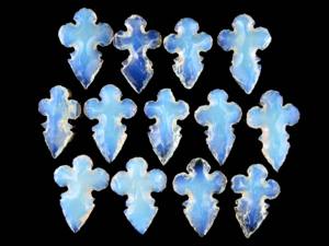 Opalite blanche naturelle sculptée à la main en forme de croix Briolette de pierres précieuses pour bijoux - Product Image 2