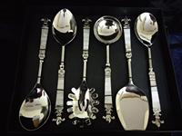 Ensemble de couverts en acier inoxydable écologique de qualité supérieure, style royal, avec poignée à nœud doré, comprenant cuillère de service et spatules ajourées pour friture