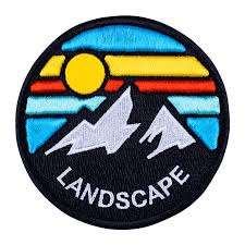 Étiquettes tissées en polyester chenille personnalisées de haute qualité patchs de broderie à pli d'extrémité avec bordure Merrow à coudre et à repasser pour vêtements - Product Image 4