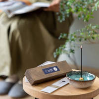 Assortiment de bâtonnets d'encens 100% naturels, 5 senteurs : bois de santal, sauge blanche, encens - Origine Awaji du Japon, durée de combustion de 25 minutes