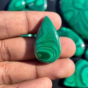 Lote de piedras preciosas de malaquita, venta al por mayor, cabujón, 100 por ciento, calidad de Grado Superior Natural para fabricación de joyas hechas a mano - Product Image 1