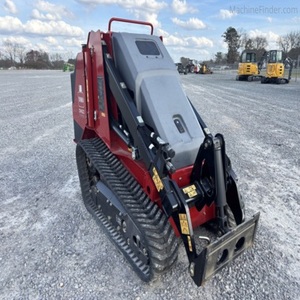 รถตักดินขนาดเล็ก TORO Dingo TX700 Turbo Wide Track แบบดีเซล ขับเคลื่อนด้วยสายพานตีนตะขาบ ขนาด 2 ตัน 75 กิโลวัตต์ กำลังขุดสูง เหมาะสำหรับงานก่อสร้างในฟาร์ม - Product Image 6