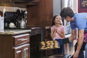 ถุงมือซิลิโคนบาร์บีคิวป้องกันการตัดความร้อนป้องกันการลื่นพร้อมโพลีเอสเตอร์เพื่อความปลอดภัยในอาหาร - Product Image 6