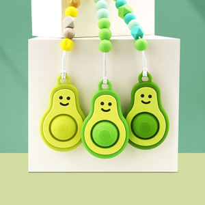 Sucettes de protection pour bébés de qualité alimentaire sans BPA 2026, jouet de dentition en silicone personnalisé pour bébé, forme de baleine douce, vente en gros - Product Image 3