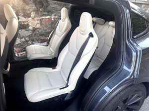 Modèle X électrique 2024 AWD d'occasion, jantes en alliage, sièges 3ème rangée, intérieur cuir, navigation, démarrage à distance, rétroviseurs électriques, éclairage - Product Image 5