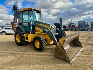Retroexcavadora John Deere 410k 2014 con Motor Diésel Perkins, Cargadora de Ruedas, Motor y Caja de Cambios de Alta Eficiencia - Product Image 2