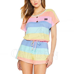 Conjuntos de camiseta de moda multicolor para mujer con pantalones cortos de diseño personalizado para ropa de verano por encima de la rodilla patrón sólido - Product Image 1