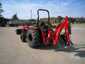 Tracteur à roues McCormick CT55U 90HP 4WD avec moteur haute performance et rapport fourni - Product Image 4