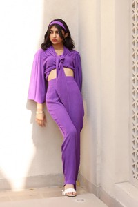 Lujoso conjunto púrpura Amalfi Co-ord estilo occidental Tops cortos para mujeres para días casuales o eventos especiales de noche - Product Image 3
