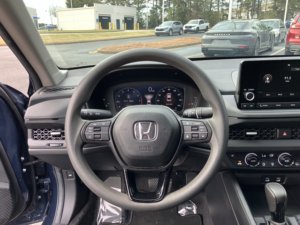 Honda Accord EX CVT d'occasion propre 2024 - Product Image 5