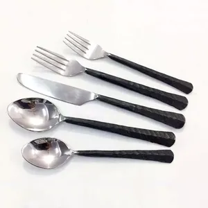 Ensemble de couverts jetables en acier inoxydable plaqué or de qualité supérieure pour enfants pour le service de table de mariage et d'hôtel - Product Image 3