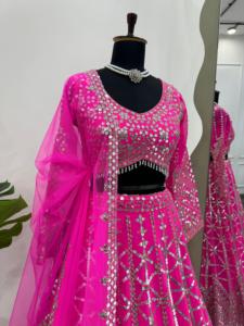 Lehnga choli ของผู้หญิงที่มีคุณภาพสูงด้วยการปักลายหนักสไตล์เจียมเนื้อเจียมตัวที่สง่างามจากอินเดียในราคาจำนวนมาก - Product Image 6
