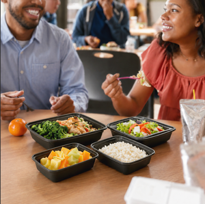 Conteneur alimentaire rectangulaire classique de 38 oz en plastique PP, jetable, empilable, pour plats à emporter, micro-ondes, congélateur, avec couvercle - Product Image 2