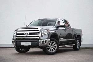 รถยนต์โตโยต้า ทุนดรา ปี 2022 ระบบขับเคลื่อนสี่ล้อ เกียร์อัตโนมัติ นำเข้าจากประเทศอาหรับเอมิเรตส์ เบาะหนังสีอ่อน ยาง R16 มาตรฐานไอเสียยูโร 6 ระบบควบคุมความเร็วอัตโนมัติแบบแปรผัน (ACC) เครื่องยนต์ดีเซล พวงมาลัยซ้าย หลังคาโลหะ - Product Image 3