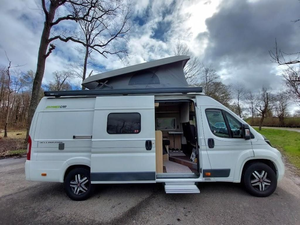 HYMER CAR Yellow Stone 2018 usado - Product Image 2