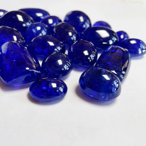 Cabochon de tanzanite naturelle 22 pièces en forme de mélange Tanzanie origine AAA qualité excellent lustre et parfait pour la fabrication de bijoux - Product Image 1