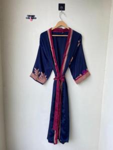 ชุดคลุมกิโมโนผ้าไหมหรูหราสำหรับผู้หญิงชุดคลุมกิโมโนยาวสำหรับผู้หญิงเสื้อคลุมชุดเพื่อนเจ้าสาวหรูหราไม่เหมือนใครของขวัญรีไซเคิล - Product Image 5