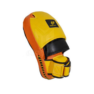 Diseña tus propios protectores de boxeo de cuero en oferta, fabricados con logotipo personalizado OEM para uso en boxeo. - Product Image 6