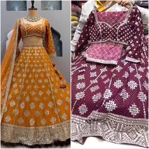 Ensemble Lehenga de mariage traditionnel Zari Work Bridal Vêtements de mariage indiens et pakistanais fabriqués à la main avec un design d'embellissements complexes - Product Image 3