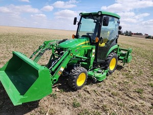2024 JOHNN DEERE 2025R | Tractor usado Johnn Deere 2025R 4x4 25 HP Precio barato Tractor de ruedas 4WD John Deere - Product Image 3