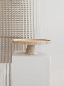 Elegante Soporte para Tartas de Piedra Travertino Natural para Servir con Estilo y Decoración Moderna, Centro de Mesa Duradero para Exhibición en el Hogar - Product Image 3