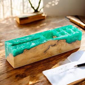 Porte-cartes carré en résine Tradebyd, élégant organisateur de bureau haut de gamme, présentoir moderne pour cartes de visite, design durable pour la vente au détail en boutique - Product Image 3