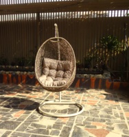 Fauteuil suspendu moderne en rotin PE avec cadre en aluminium, coussin en PU, densité 20 kg/m³, forme d'œuf, étanche, pour extérieur, chambre, jardin