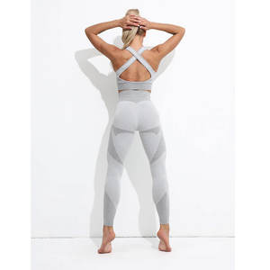 Le Pakistan a fabriqué un ensemble de yoga confortable pour femmes, leggings et soutien-gorge de fitness taille moyenne avec short, vente en ligne - Product Image 3