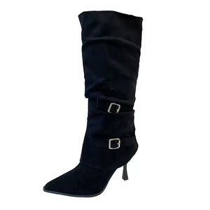 Stivali Alti da <span class=keywords><strong>Donna</strong></span> in Camoscio Plissettato con Tacco a Spillo Staccabile, Punta Affusolata, Stile Autunno-Inverno con Fodera in Rete - Product Image 1