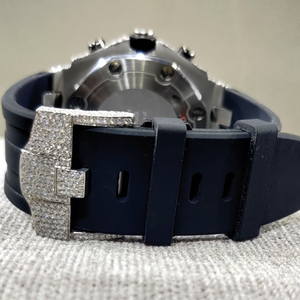 Montre chronographe à diamant cultivé en laboratoire pour homme luxueux à moitié glacé Accessoire de mode unique - Product Image 3