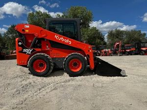 รถตักล้อยาง KUBOTA รุ่น SSV75PHC แบบตีนตะขาบ มาตรฐานยูโร 5 และ EPA พร้อมรถตักหลังขุดดินและรถตักหน้า - Product Image 2