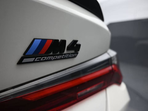 Clean 2022 B.M.W M4 Competition xDrive 2dr Coupe AWD 3.0L 6cyl Turbo 8A LHD - Product Image 6