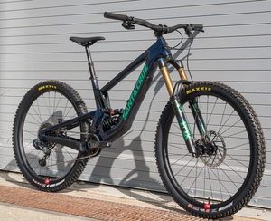 Mejor Oferta Bicicleta de Montaña San Cruzs Hightower C S 29 en Morado Translúcido Brillante Talla XL |   Sun & Ski Sports, 100% Original - Product Image 3