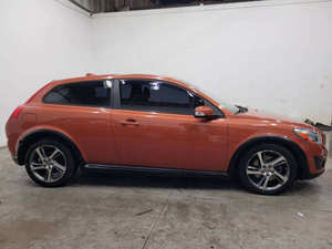 Venta al por Mayor de Autos Usados 2013, C30 T5 Hatchback 2D, Asientos de Cuero, Volante a la Izquierda, Cámara Trasera, Autos Baratos en Venta - Product Image 2