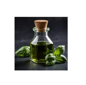 Marque privée OEM Huile essentielle de basilic à odeur naturelle utilisée comme colorant alimentaire disponible à bas prix en provenance d'Inde